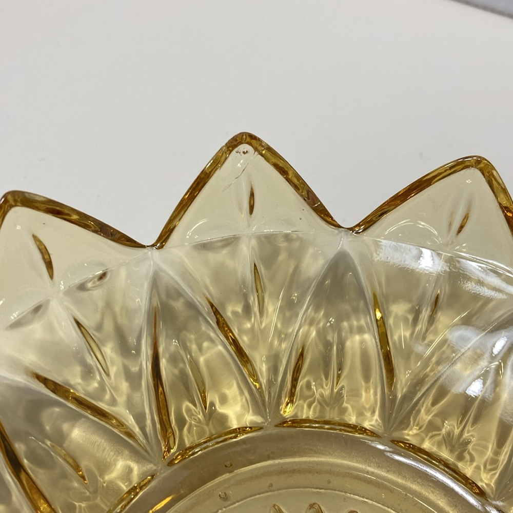 Federal Glass Dish Bowl Amber Yellow Sunburst Sunflower Petal MCM 6” Vintage - Picture 6 of 6